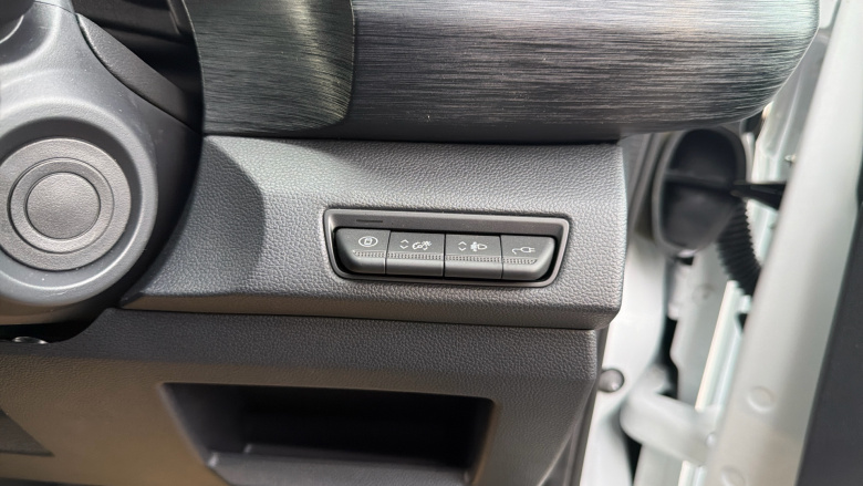 Renault Trafic E-Tech Swb Electric SL30 90kW 52kWh Advance Van Auto